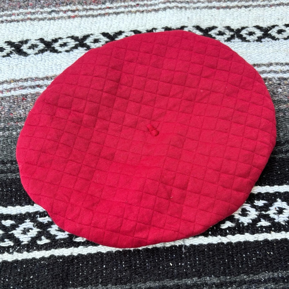 BABY GAP RED QUILTED BERET HAT BABY SIZE 6/12 MONTHS